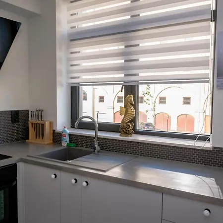 アパート Adiramar