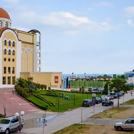 アパート Adiramar *