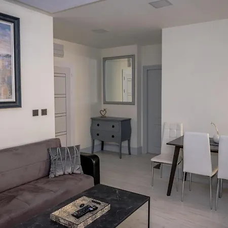 Adiramar アパート オブゾー