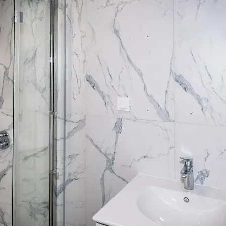 Adiramar Apartamento *